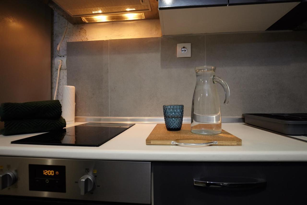 Stylish Kosher Oasis Near The Airport And Beach Apartment *